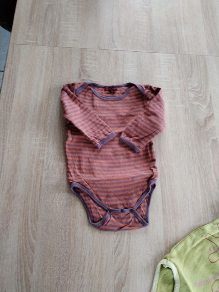 Bodies 12 mois - photo numéro 2