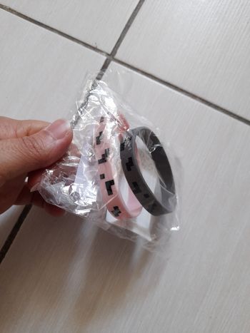 Lot de 2 bracelets Minecraft 
Neufs