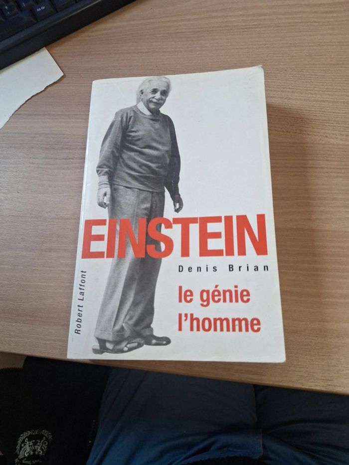 Einstein le génie l'homme