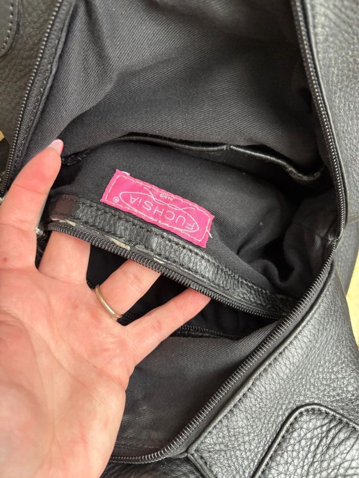 Sac à main Fuchsia - noir - 100% cuir - belle qualité - en très bon état - photo numéro 8