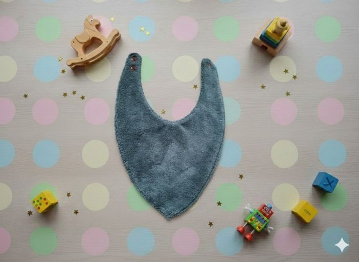Bavoir bandana 18 mois à 36 mois Création fait main artisanale - photo numéro 3