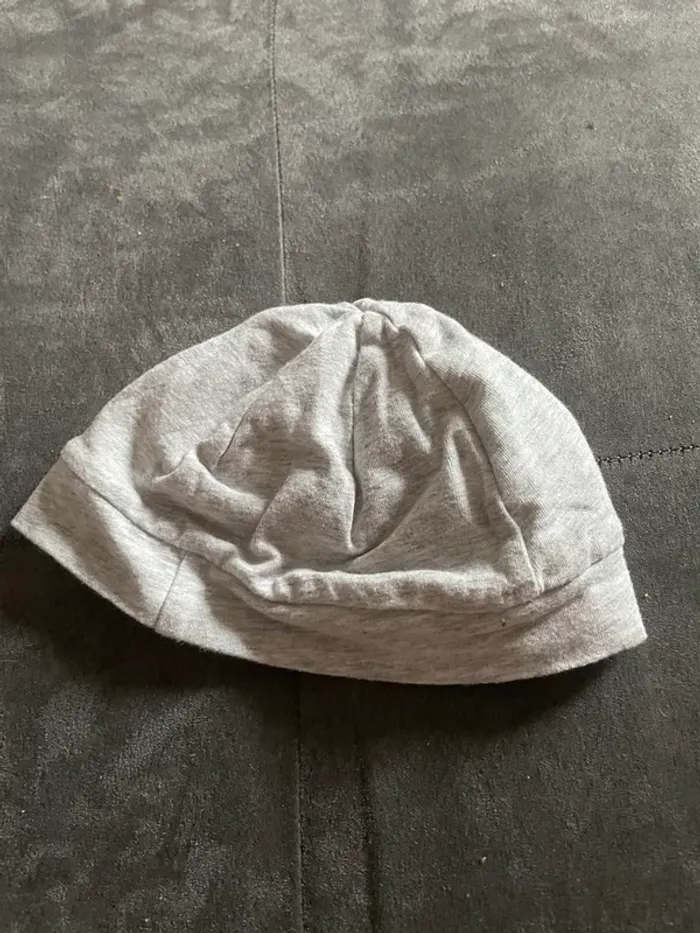 Bonnet - photo numéro 2