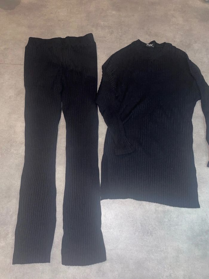 Ensemble noir
