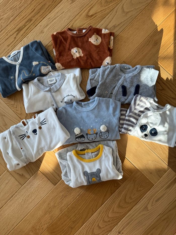 Lot de 8 pyjamas 1 mois - photo numéro 3