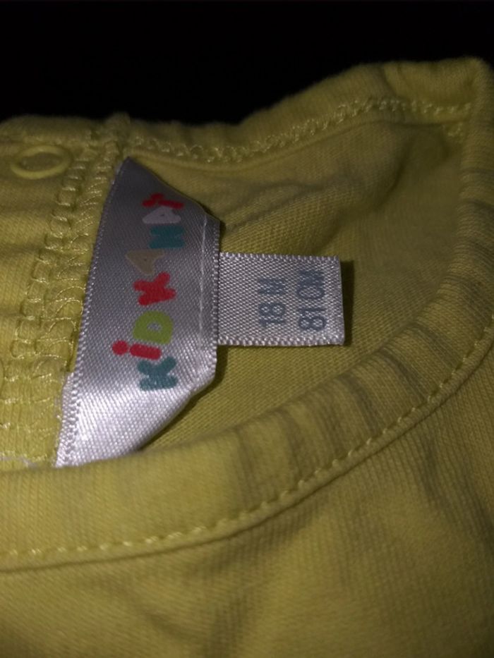 T-shirt kidkanai taille 18 mois 81cm - photo numéro 2