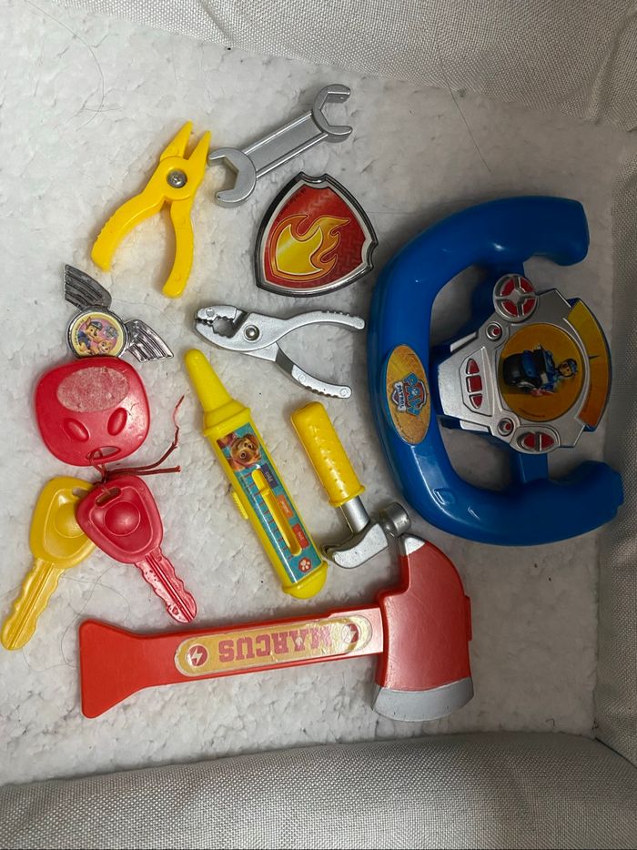Lot de jouets pat patrouille