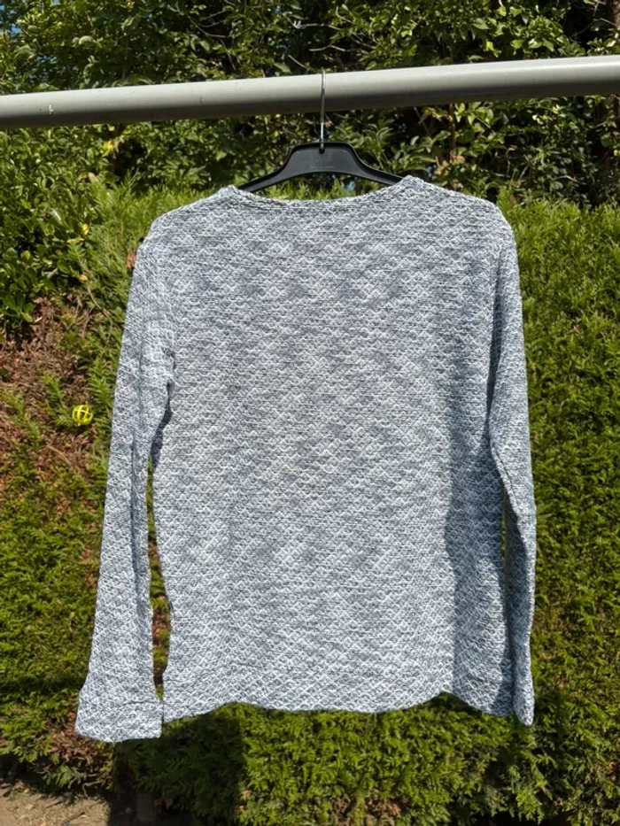 Pull bleu marine et blanc – Marque Kiabi - photo numéro 2