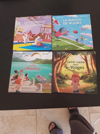 lot de 4 petits livres