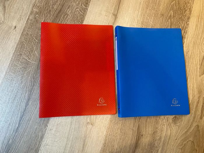 Lot de deux petits classeurs souples, bleu et rouge - photo numéro 2