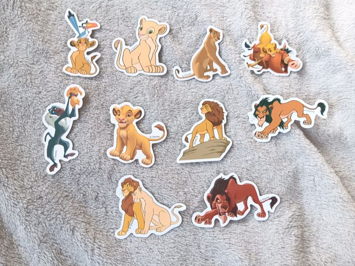 Lot 10 stickers roi lion