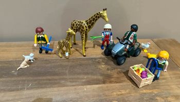 Lot playmobil soigneur et leurs girafes
