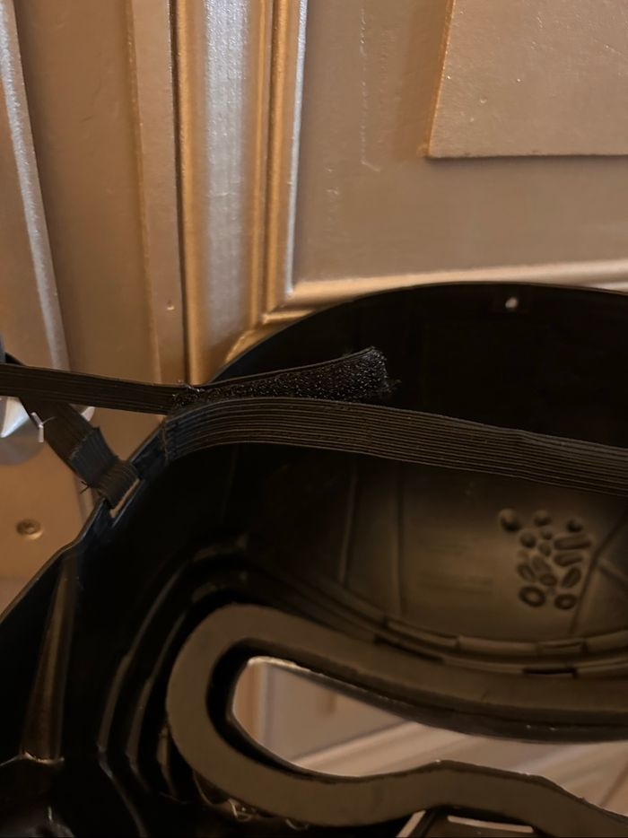 🖤 Casque de super-héros noir et argent avec détails rouges – Taille ajustable Stars  Wars 🖤 - photo numéro 5