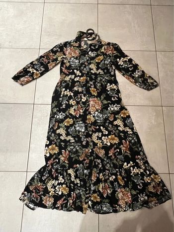 Très jolie robe Mango à fleurs taille S