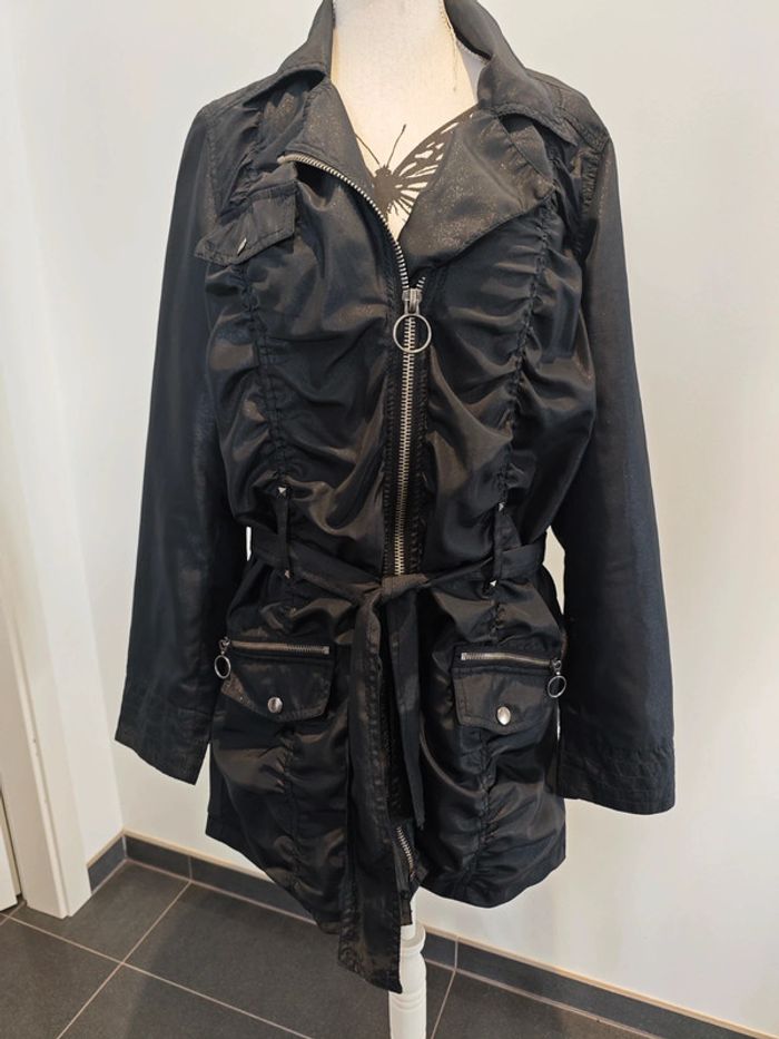 Très jolie veste t46