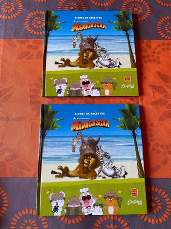 Lot de deux livres de recette Madagascar Burger King