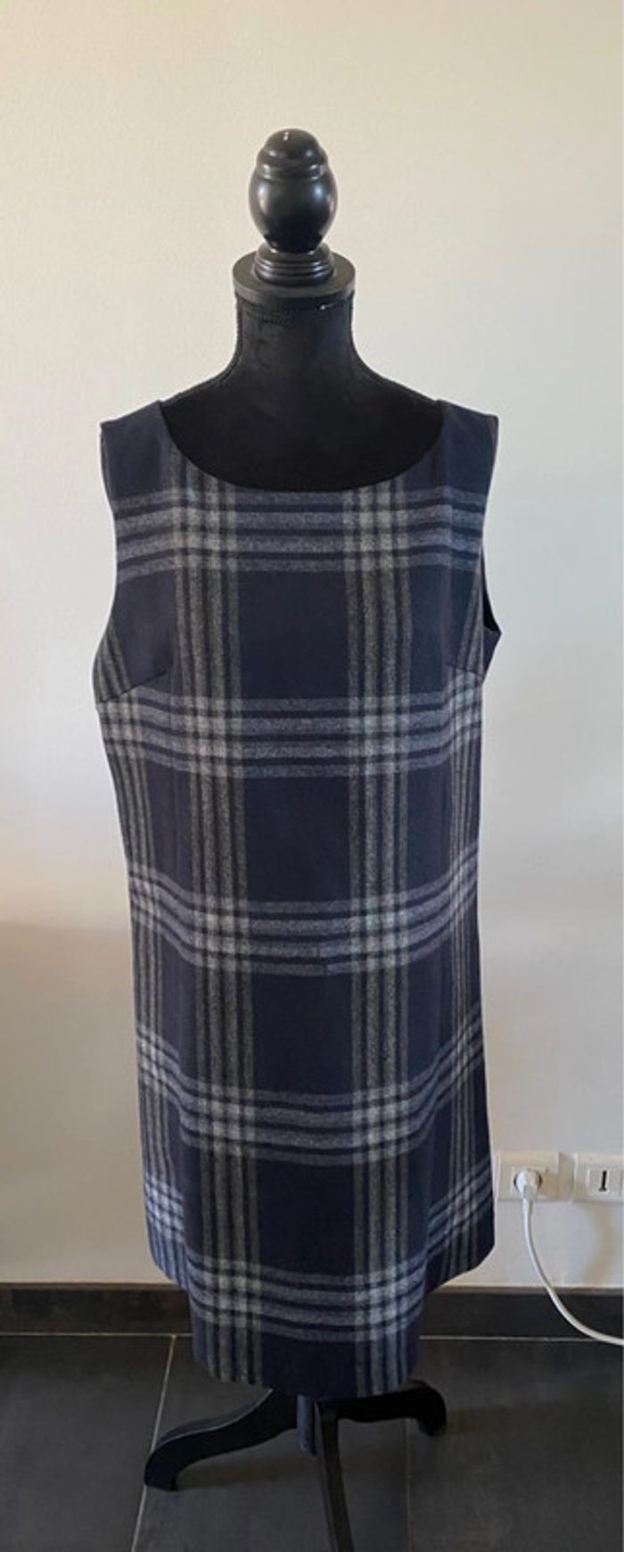 Robe Tara Jarmon marine et grise à carreaux taille 42