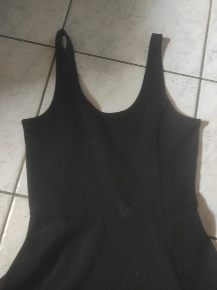 Robe courte noire - photo numéro 2