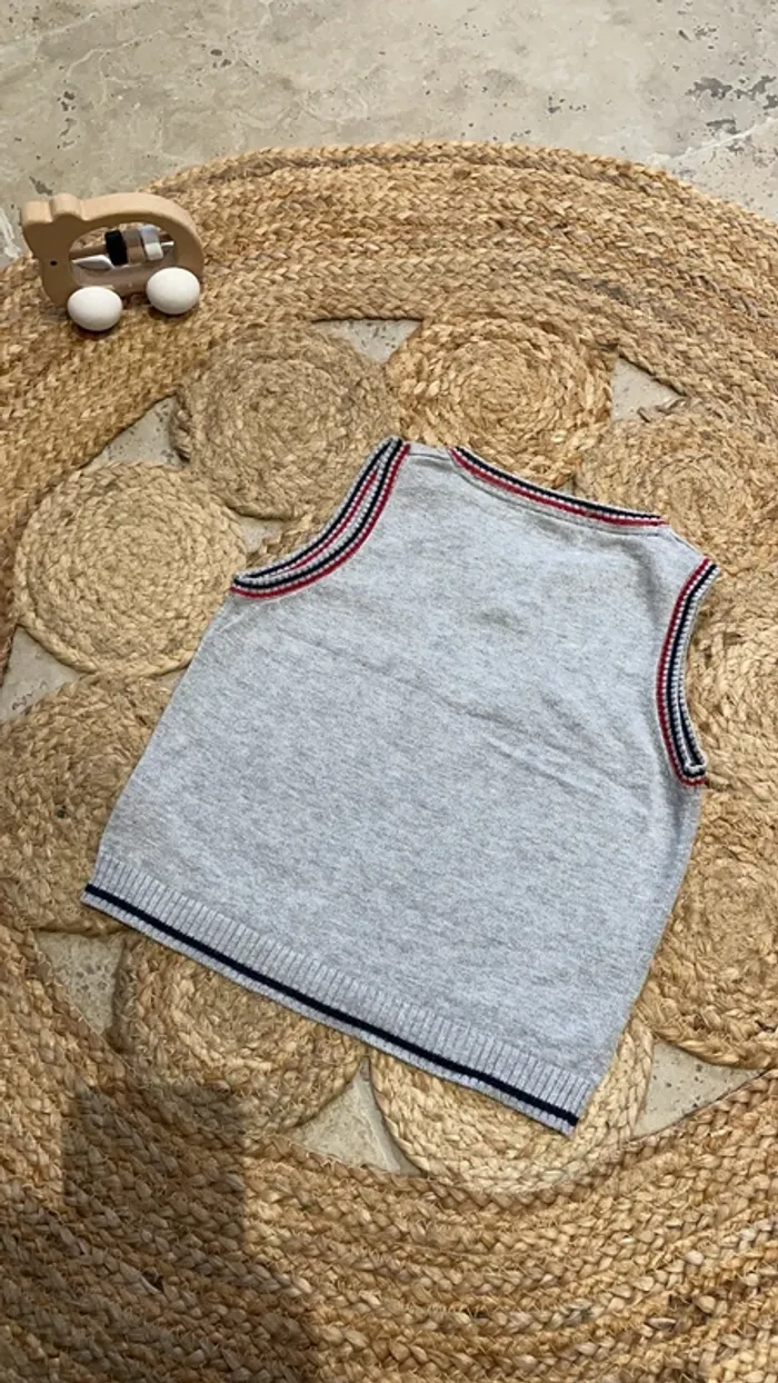 Pull sans manche 18 mois - photo numéro 2