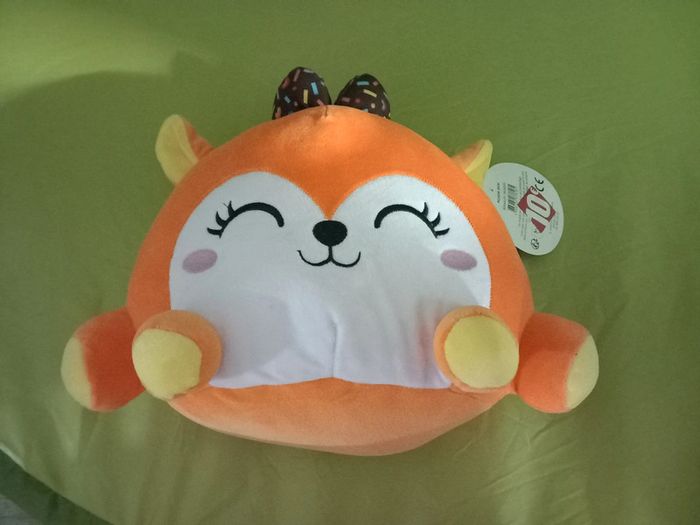 Magnifique peluche squeechie 30 cms
