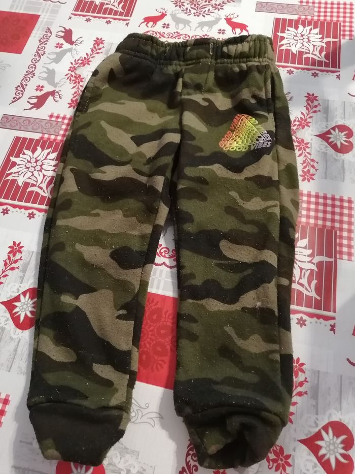 Vend ensemble taille 2 and - photo numéro 2