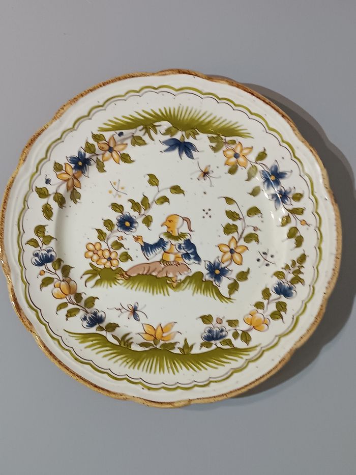 Assiette reproduction Vieux Moustiers
