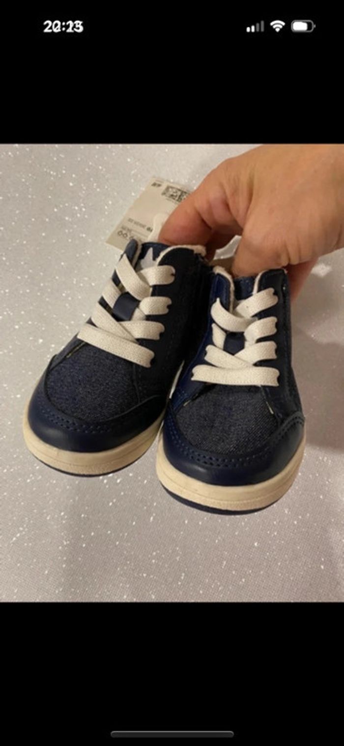 Jolies chaussures neuves H&M taille 18/19 - photo numéro 4