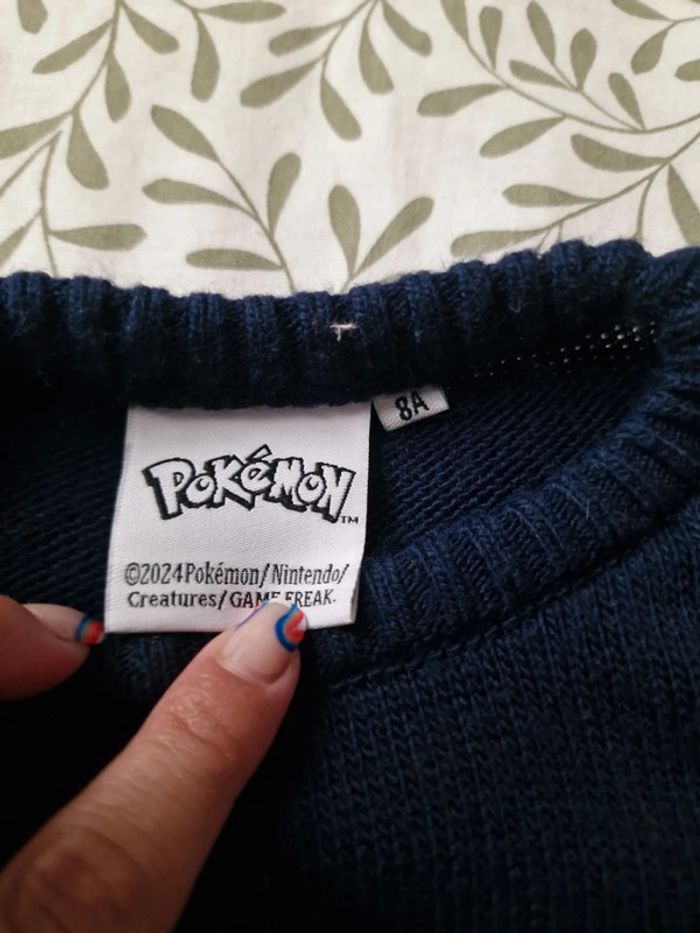 Pull Pikachu Noël 🎅 8 ans - photo numéro 3
