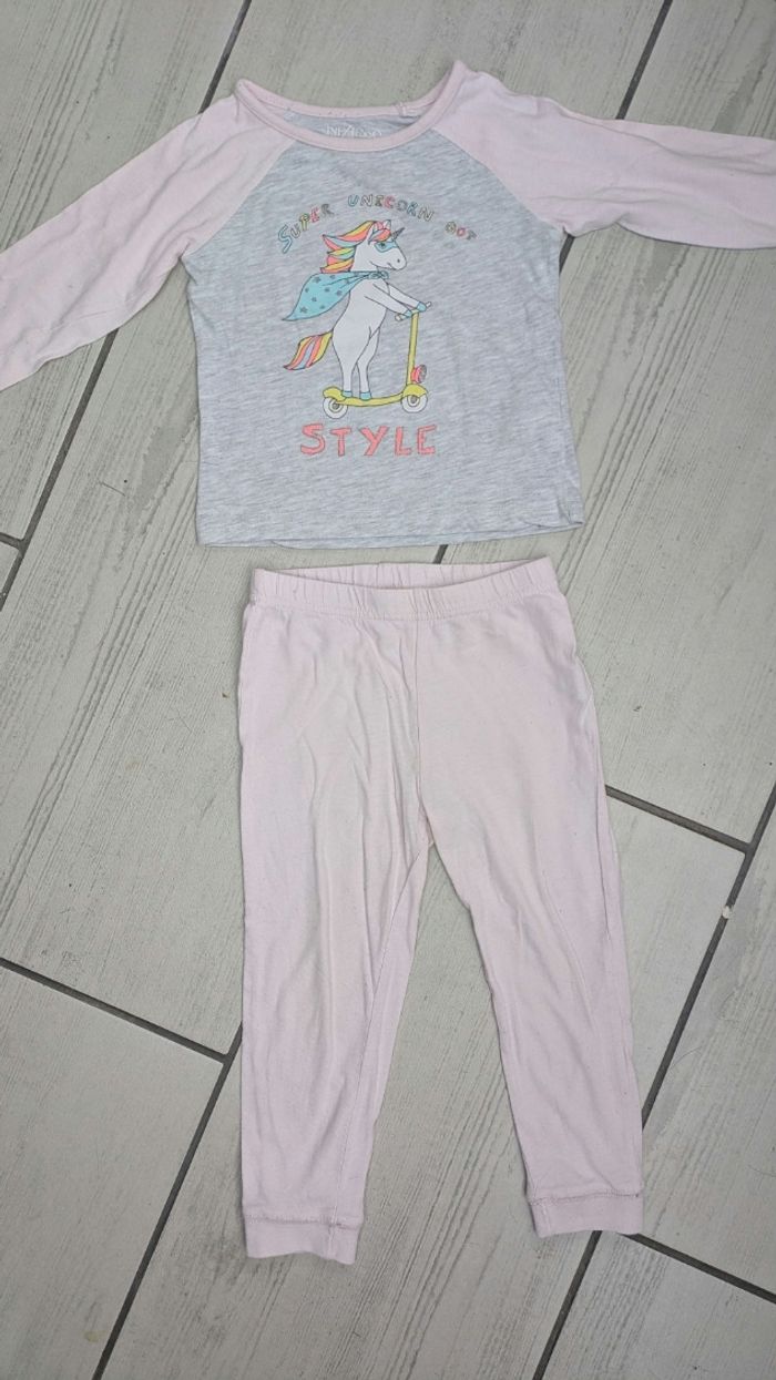 Vend lot nuit fille 3 ans - photo numéro 2