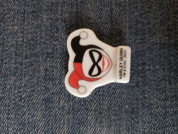 harley quinn fève plate super héros Pasquier 2023