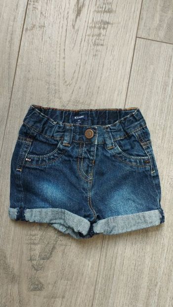 Short jean kiabi 9 mois