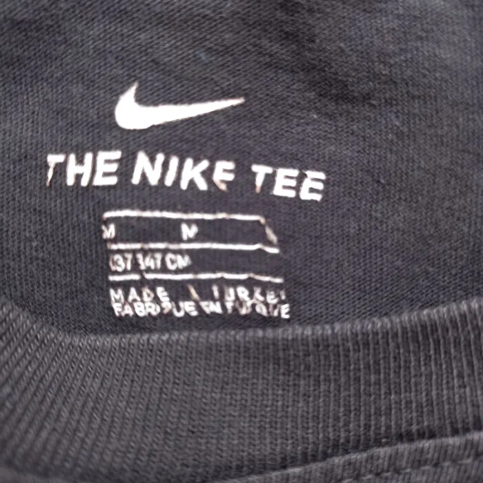T-shirt Nike Taille M 10/12 ans - photo numéro 3