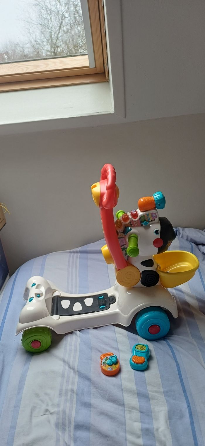 Trotinnette porteur trotteur - Trottino zèbre rigolo VTech - photo numéro 3