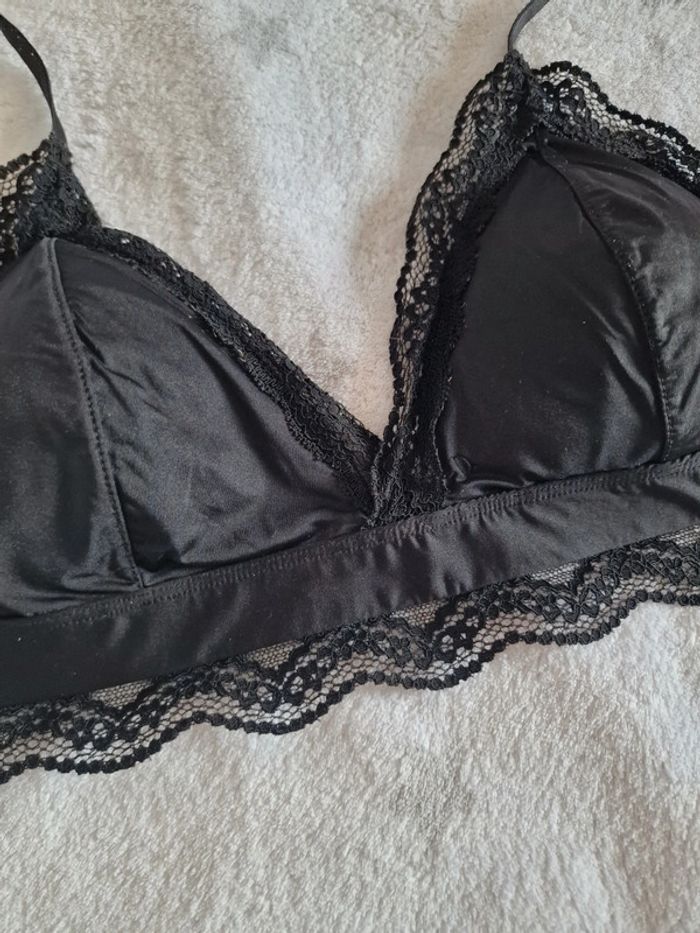 Soutiens-gorge taille M - photo numéro 2