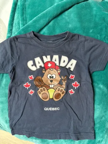 T-shirt Canada
