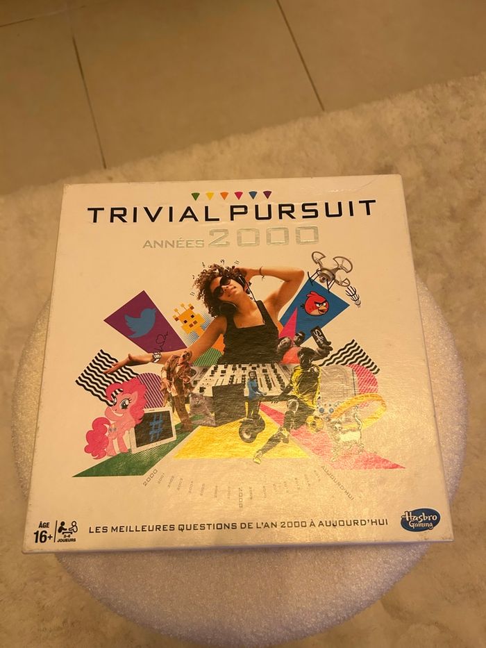 Jeu de société Trivial Pursuit années 2000 - photo numéro 4