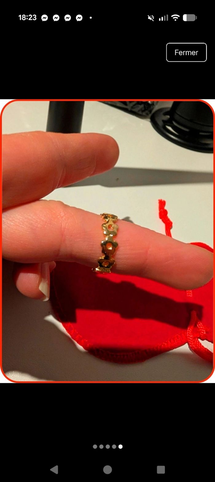 Bague fleurs marguerites en Titane dorée - NEUVE - photo numéro 4