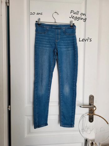 Pull on Jegging levi's 10 ans