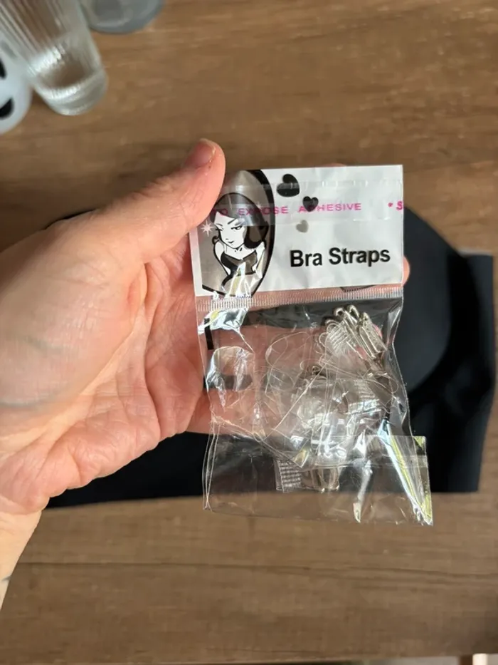 Soutien gorge bandeau noir bretelles transparentes multipositions T.L neuf