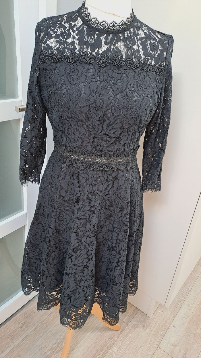 Robe dentelle noire
