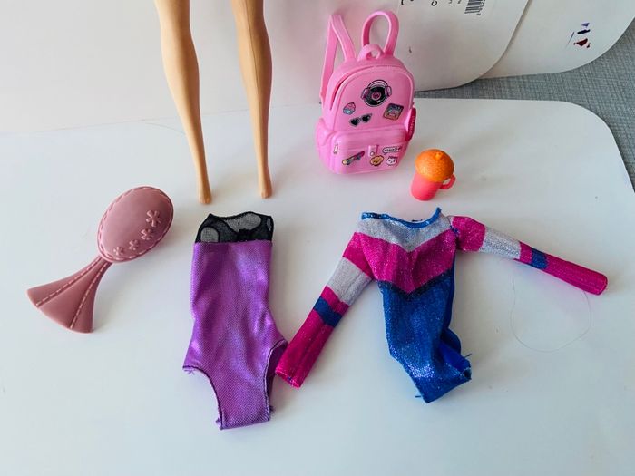 Barbie gymnastique - photo numéro 2