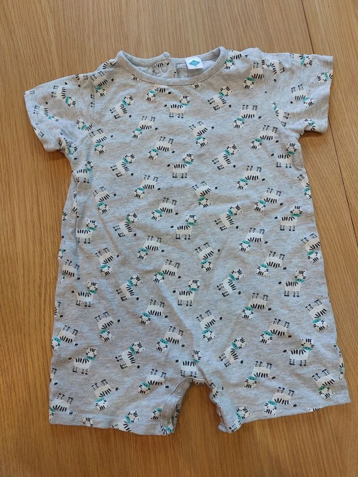 Lot 3 combishorts 18m - photo numéro 5