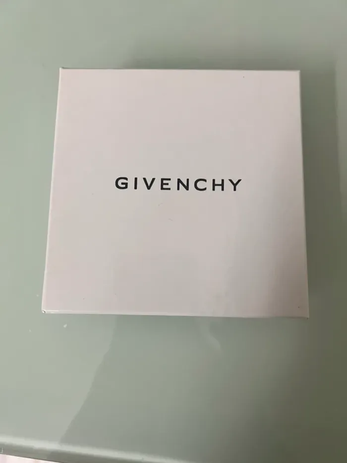 Broche givenchy - photo numéro 2
