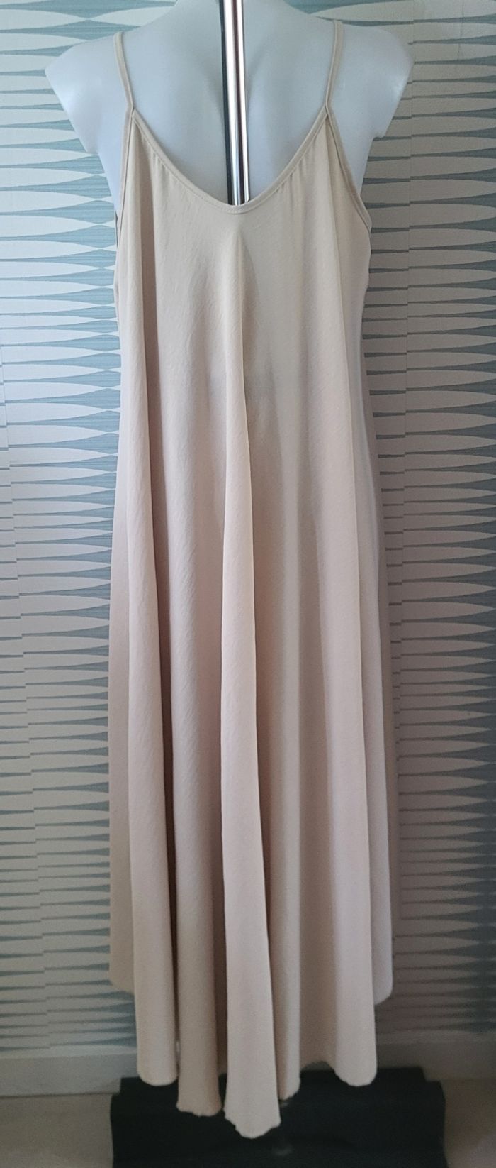 Robe magique beige taille unique (du 38 au 52) New Collection neuve avec étiquette - photo numéro 8