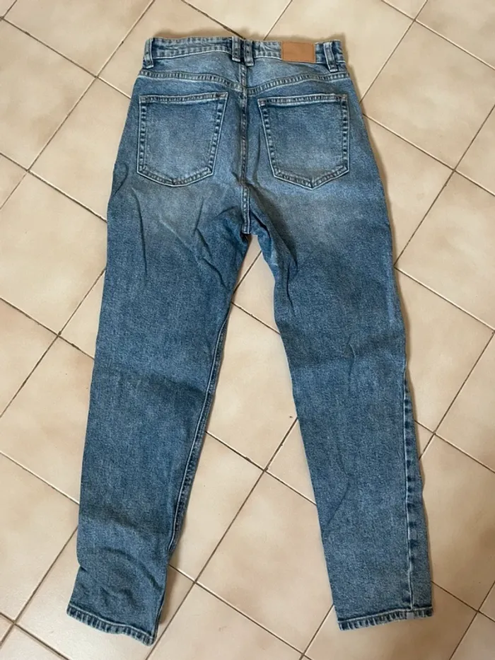 Jean Pull&Bear taille 36 - photo numéro 2