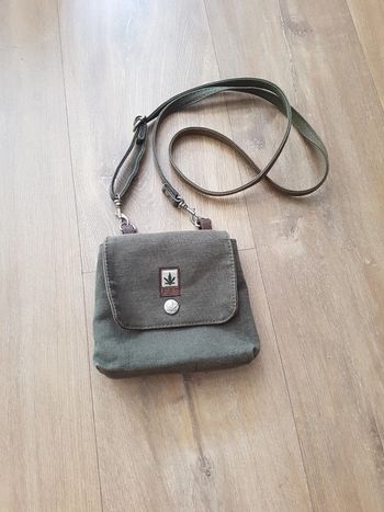 Pochette Pure