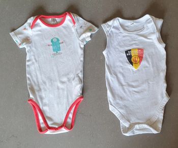 Lot de 2 bodies à manches courtes