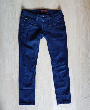 Jean
Skinny
Freeman Porter