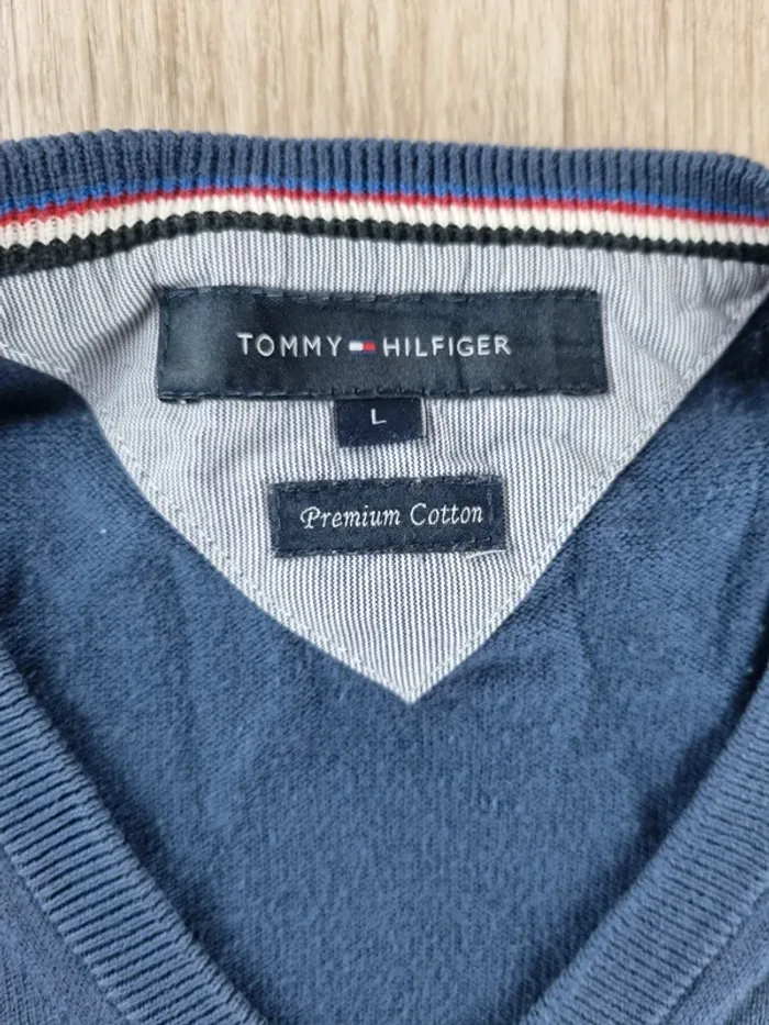 Pull a col V bleue Tommy Hilfiger Homme Taille L - photo numéro 2