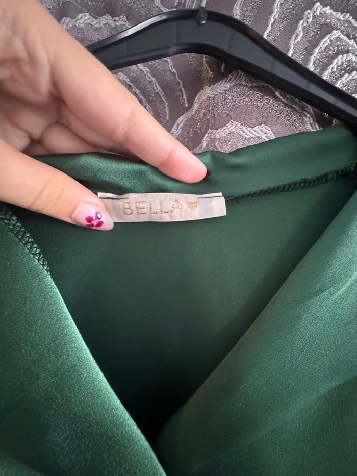 Robe satinée - photo numéro 3