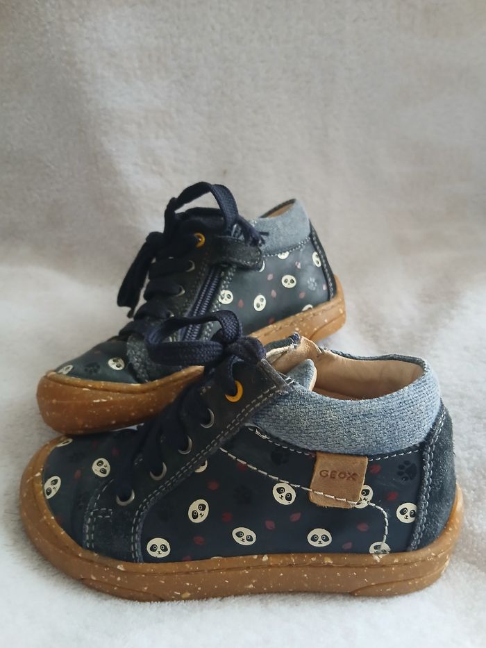 Chaussures Geox pointure 25